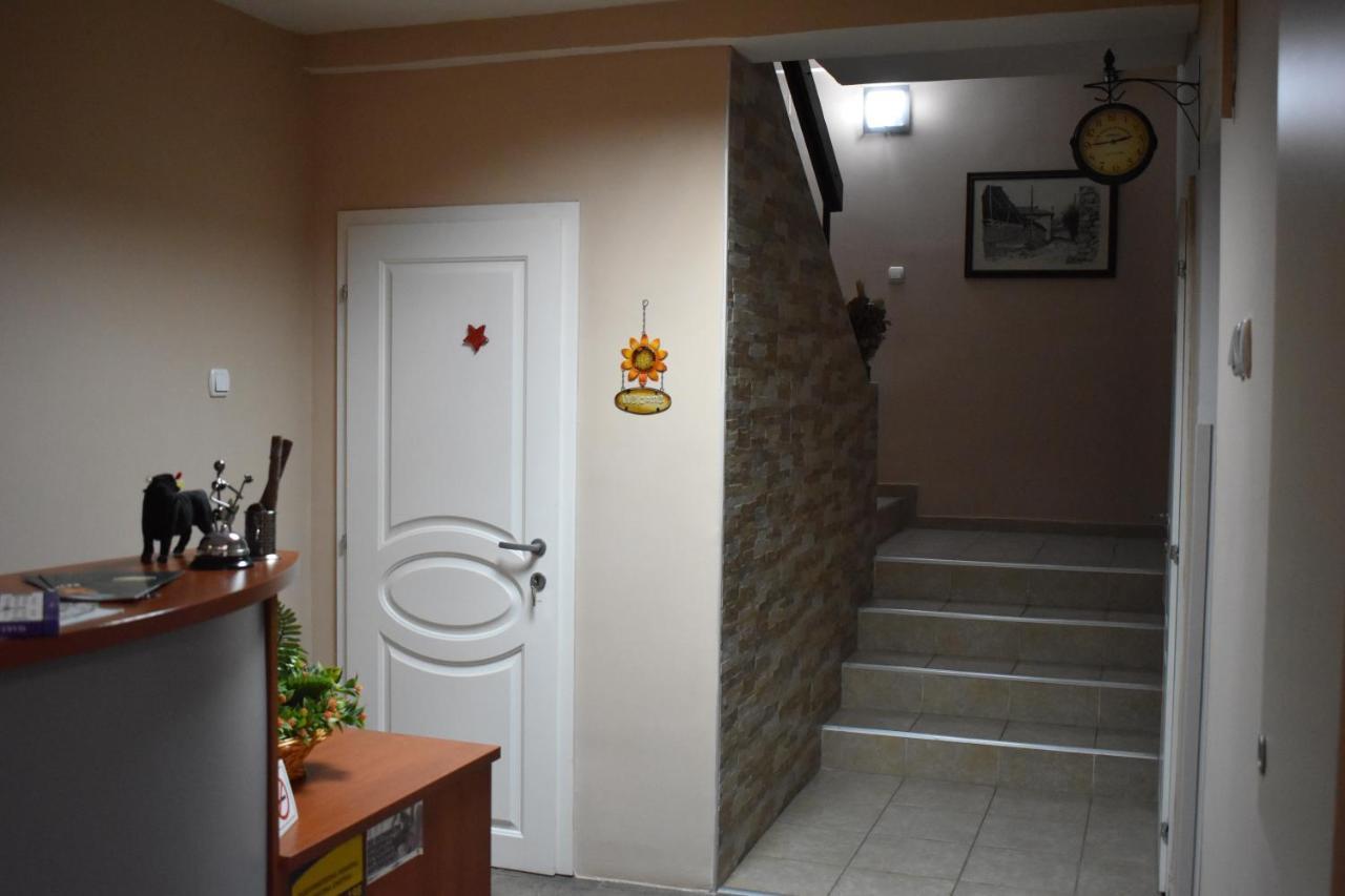 Guest House Kozle Skopje Eksteriør billede